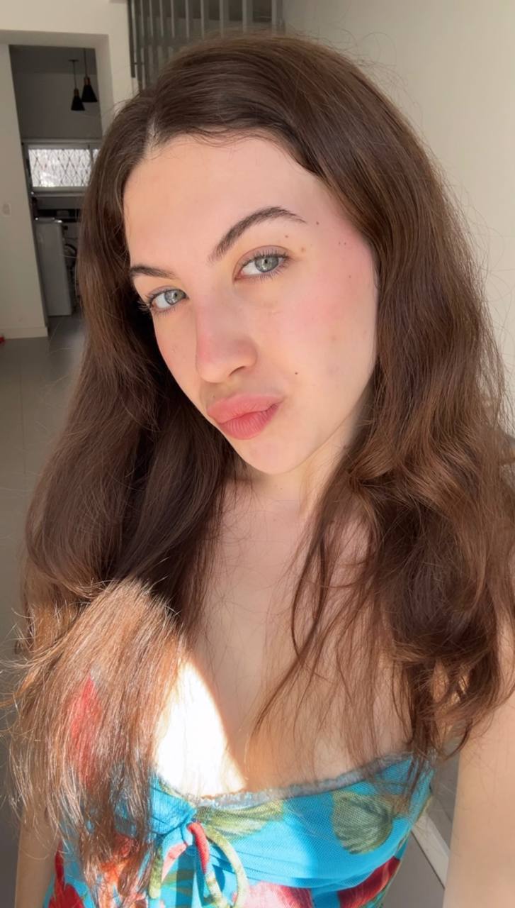 Nude girl Amber in Liaoyang