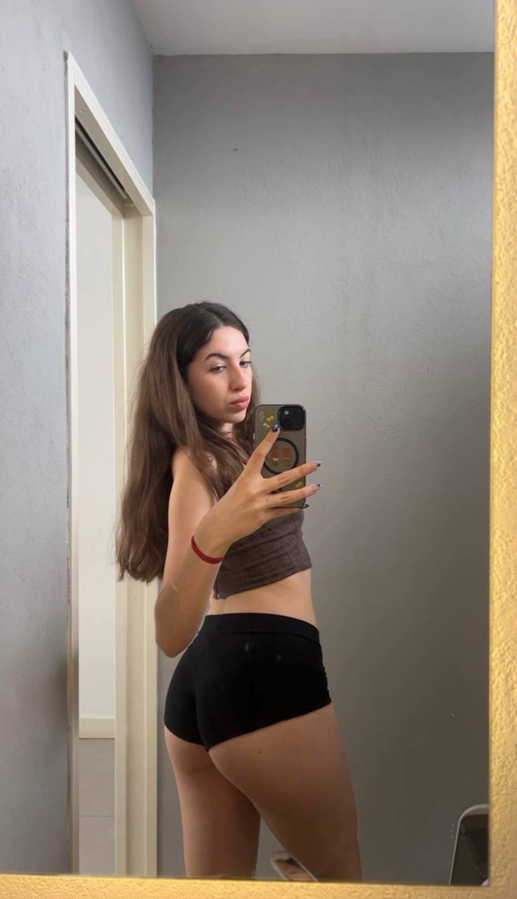 Amber in her underwear in Liaoyang