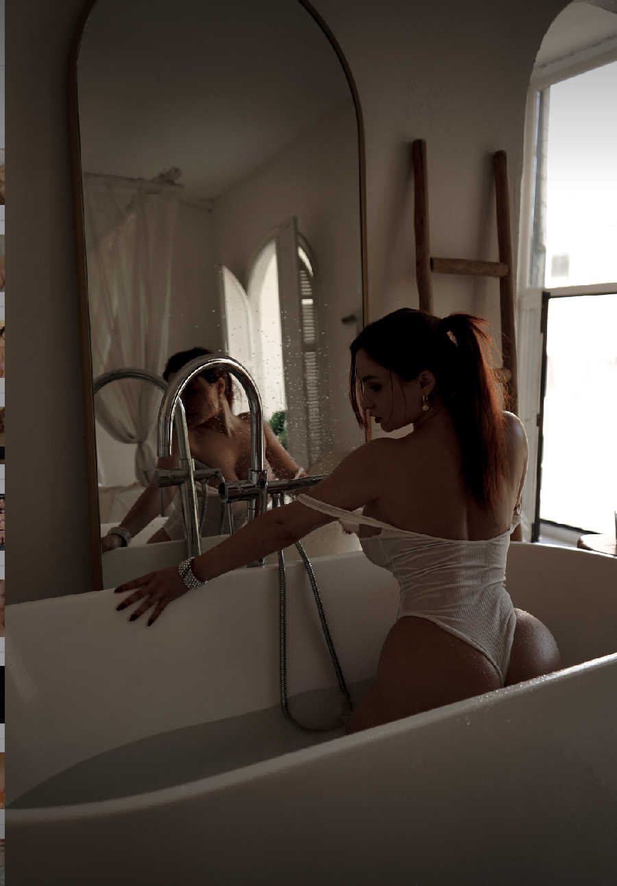 A playful frame from Miranda Faith nude — online in Liaoyang