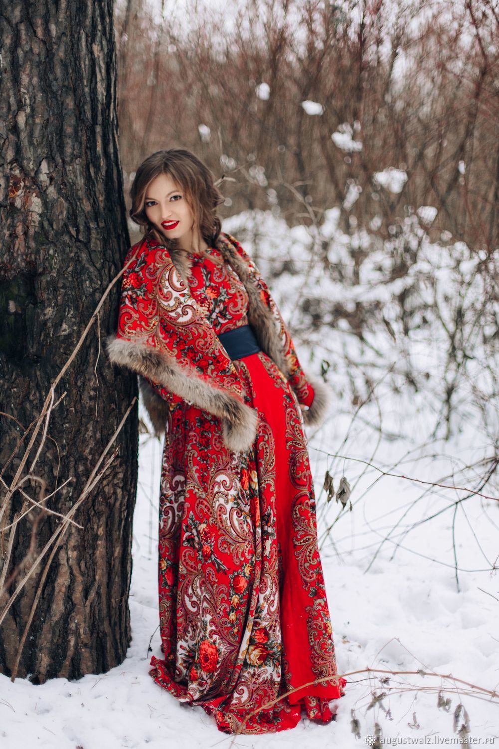 Photo Girls in Slavic costumes in Liaoyang