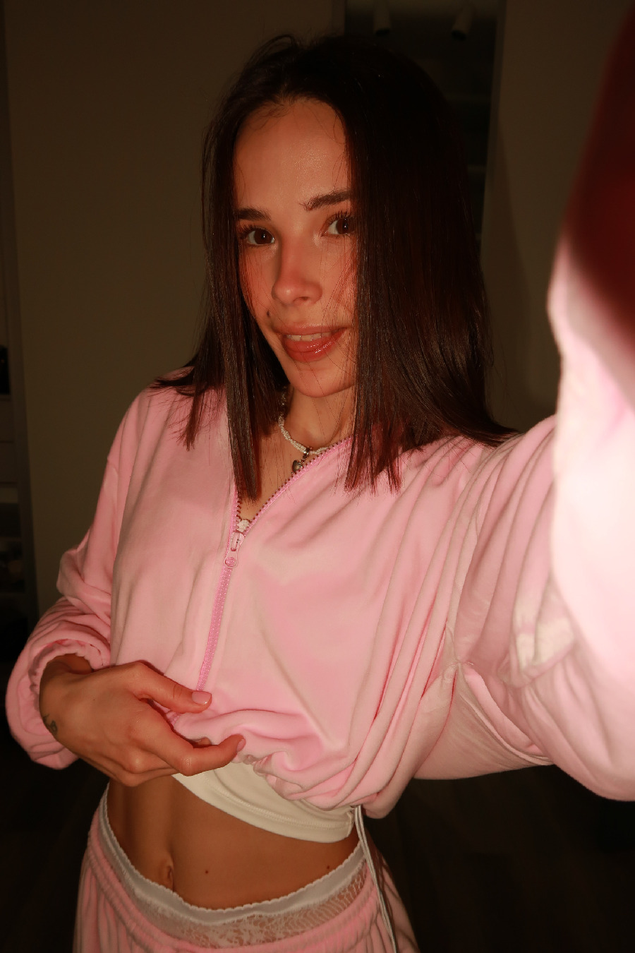 Tina brings the glow — live moments in Liaoyang